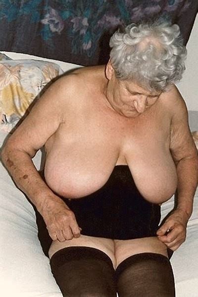 older grannies and matures showing their wrinkled bodies pichunter