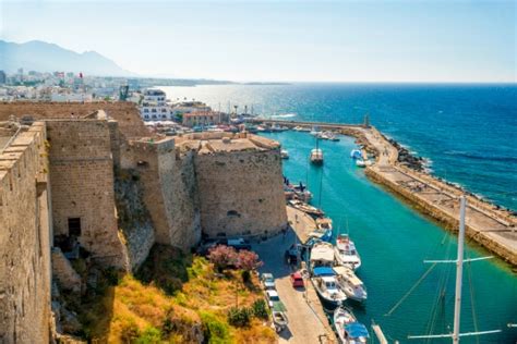 moving  cyprus stock    items   arrive expat focus