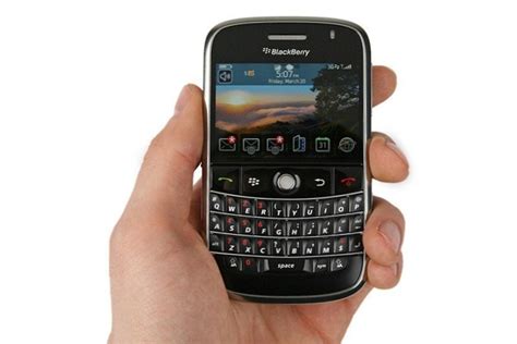remembering  blackberry bold   phone  defined blackberrys