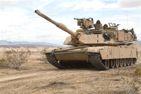 powerful images    abrams tank military machine