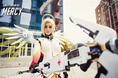 overwatch cosplay will never forget the butt pose