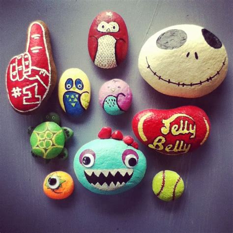 images  painted rocks  pinterest stone painting hand