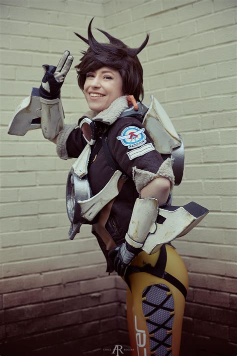 tracer overwatch cosplay by happyacorncosplay r gaming