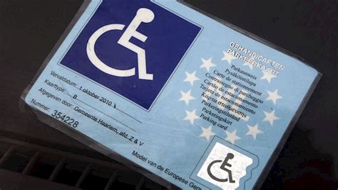 het gehandicaptenparkeerkaart mysterie van deventer lijkt opgelost rtv oost