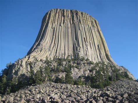 road leads devils tower