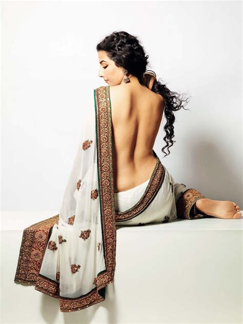 Vidya Balan Hot Navel And Back Show Remove Her Saree