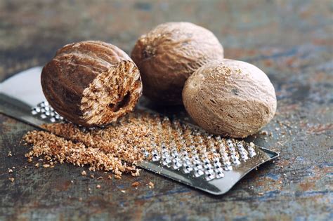 life extension blog  healthful reasons  eat nutmeg