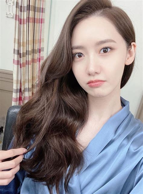 Snsd Yoona Shares Lovely Pictures From Her Estee Lauder