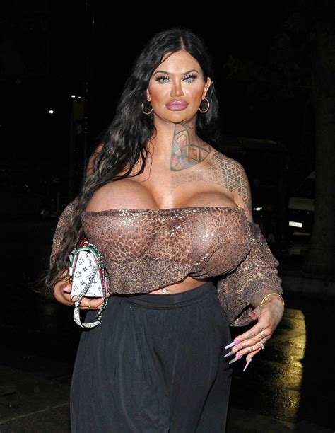 Nicki Valentina Rose Stuns With Her Huge Boobs In Manchester 7 Photos