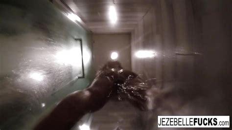 Wet Jezebelle Bond Steamy Hot Shower 4tube