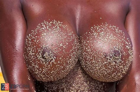 Big Boobed Dark Hued Stunner Anna Beach Nudes In Tahiti