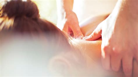 The Perfect Massage Therapy For Every Ache And Pain Allure