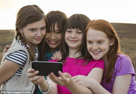 selfies are causing a head lice infestations among teens claim experts daily mail online