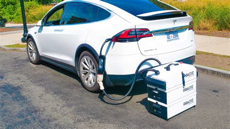 sparkcharge introduces  roadie portable ev charging system