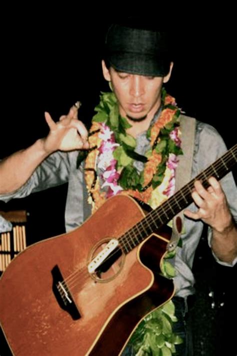 makana makana kauai solo artist musician slackkey hawaiian