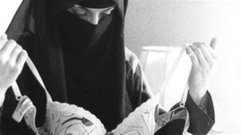 Muslim Womans Bra Photo Sparks Controversy Cbc News