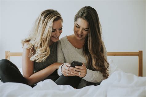 top 5 best lgbt dating apps for lesbians and single lgbtq women 2019