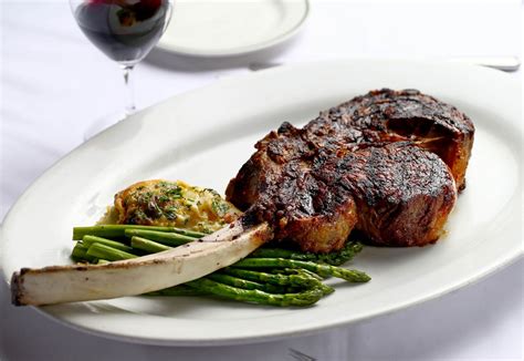 The Metropolitan Grill Superb Steaks And Service The Seattle Times