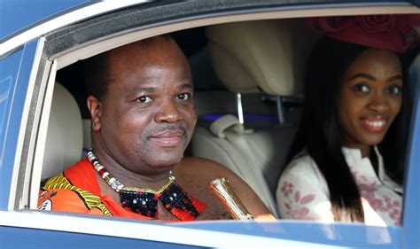 El Rey De Suazilandia Se Gasta 15 Millones En Coches De