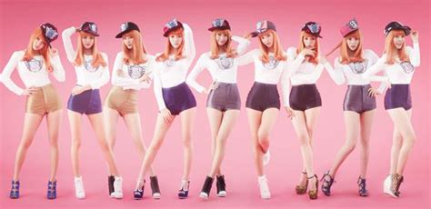 girls generation shows off their model poses soompi