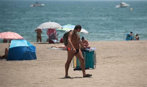 Spain Holidays Nighttime Beach Closures Issued As Bars And Nightclubs