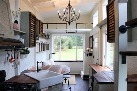 tiny house packs farmhouse chic   square feet curbed