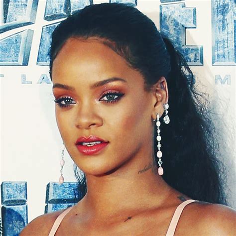 Rihanna’s Fenty Beauty Will Include 40 Foundation Shades