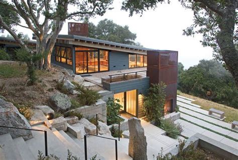 modern home landscaping slope house architecture hillside house