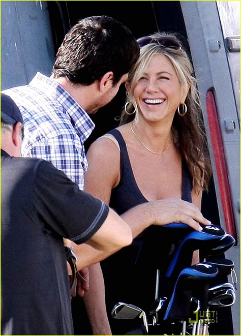 Full Sized Photo Of Jennifer Aniston Smiles Sweetly 05 Photo 2112832