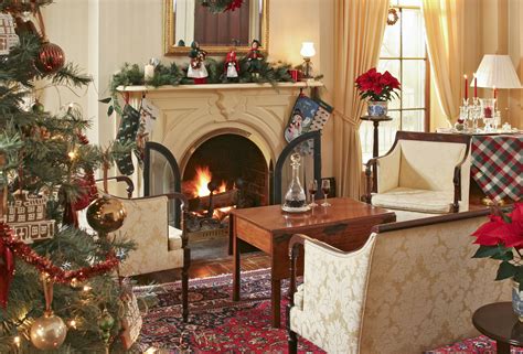 beautiful ways  decorate  living room  christmas