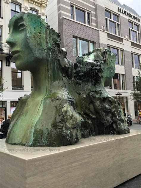 john van iperen foto jovip bronzen fontein op het rokin amsterdam