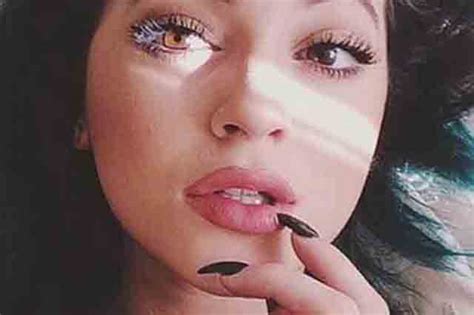 How To Get Lips Like Kylie Jenner Without Using A Bottle