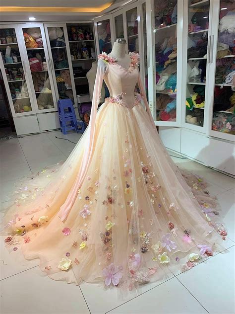 pin by lexi perez on formal in 2020 fantasy gowns fairytale dress
