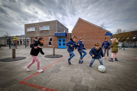 renovatie  plaats van sluiting basisschool kinderboom  kaatsheuvel blijft toch open foto