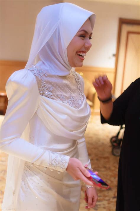 36 Design Busana Pengantin Hijab – Ragam Muslim