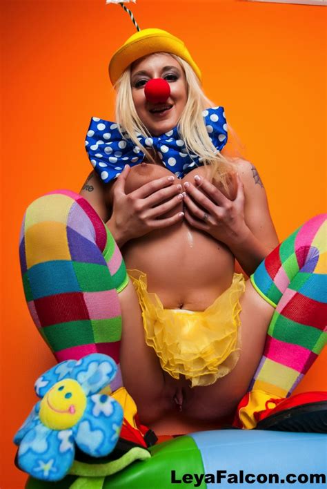 pp bacchus send in the clowns pin 48821032