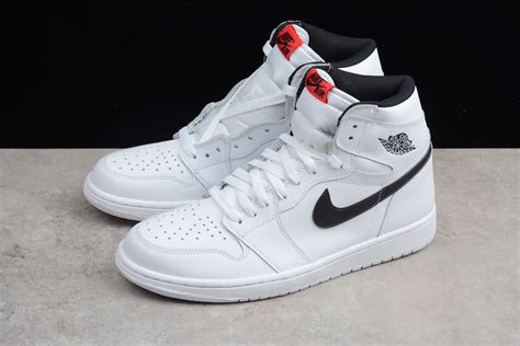 air jordan  retro high og yin  whiteblack white