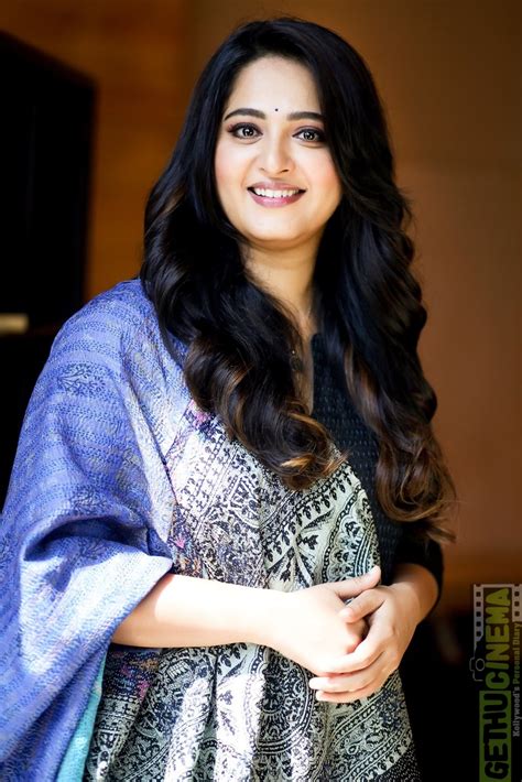 Actress Anushka Shetty Latest Hd Photos Gethu Cinema
