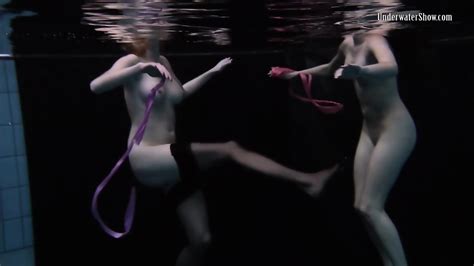 Underwater Hot Girls Swimming Naked Eporner