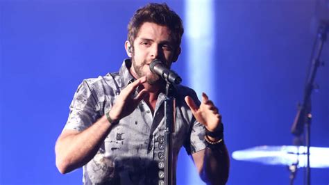 thomas rhett debuts  song remember  young wjvl