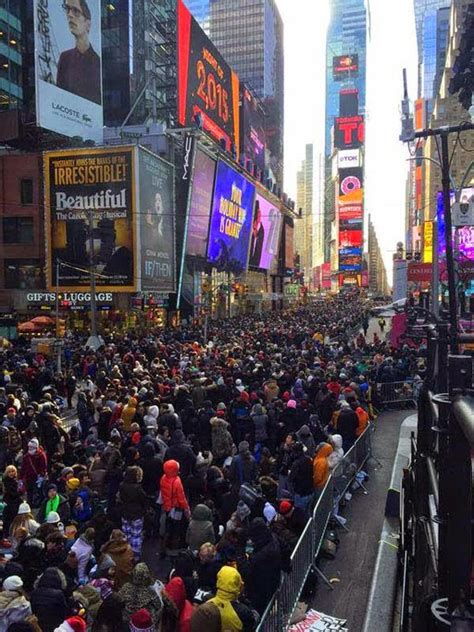 Photo Times Square At Noon Today The Randy Report