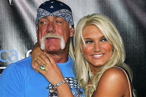 hulk hogan tweets hot picture of his daughter and we re all pretty creeped out about it