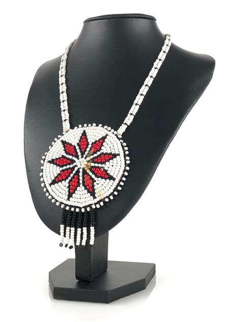 lot vtg native american star medallion beaded necklace