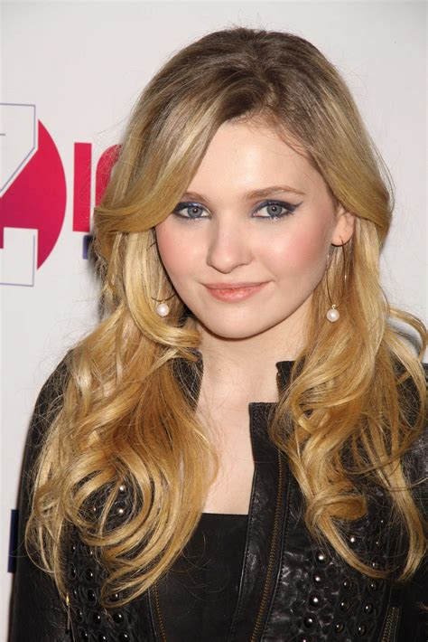 abigail breslin bra size age weight height measurements celebrity sizes