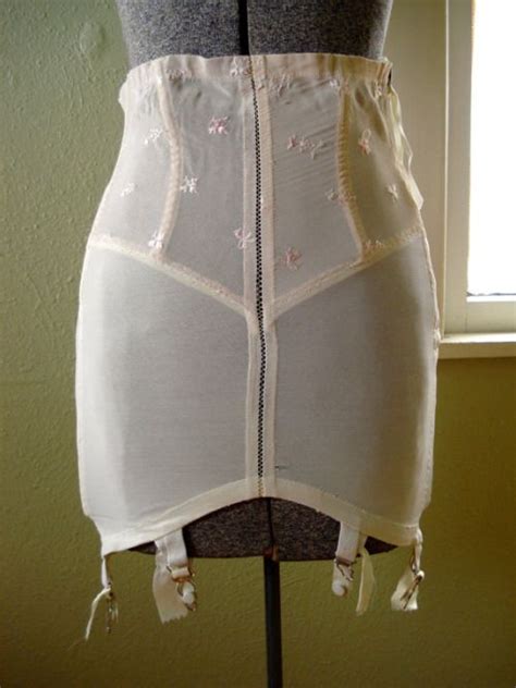 1000 Images About Vintage Girdles On Pinterest