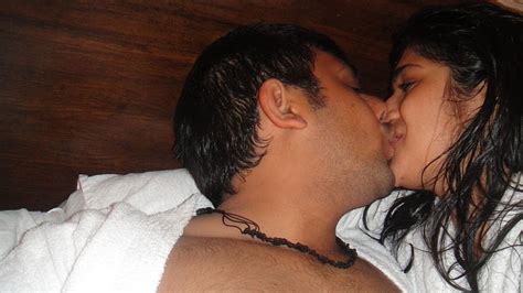 the hottest indian kissing photo collection