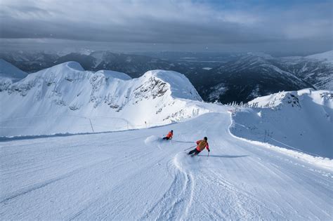 reasons  ski bc canada snow travel expo