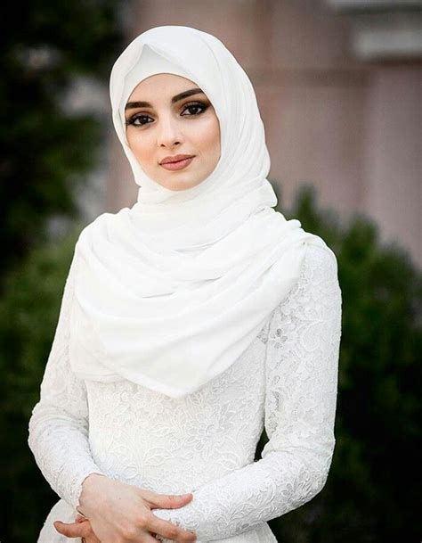Pin By Fashion Lover On Muslim Couples Muslimah Fashion Outfits