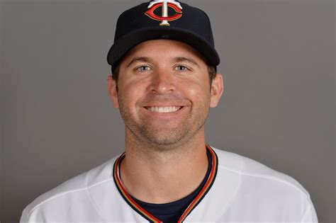 twins sign brian dozier   year contract twinkie town