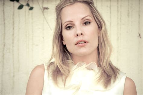 Emma Caulfield Coming To Cbs Supergirl The Mary Sue